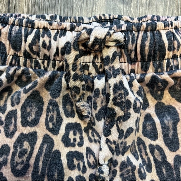 Onzie Divine Elastic Waistband Animal Printed Short Shorts  Size S/M - Picture 5 of 7